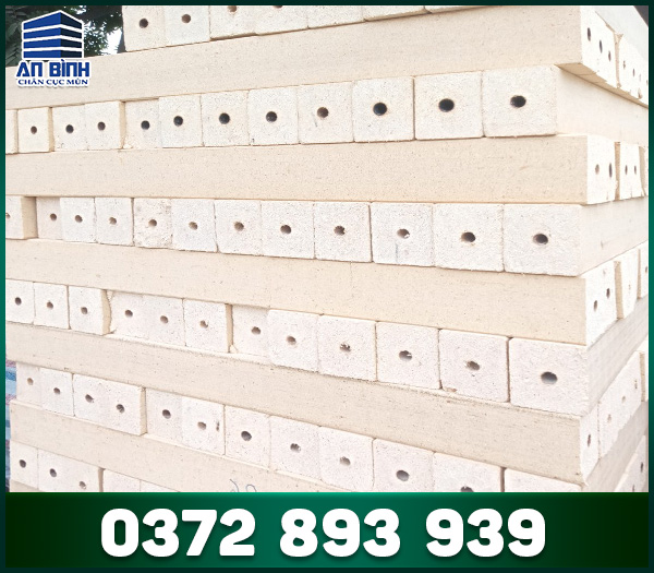 Chân cục mùn, chân đế pallet